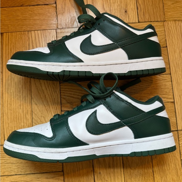 Nike Dunk Low ‘Michigan State’ - Picture 1 of 9